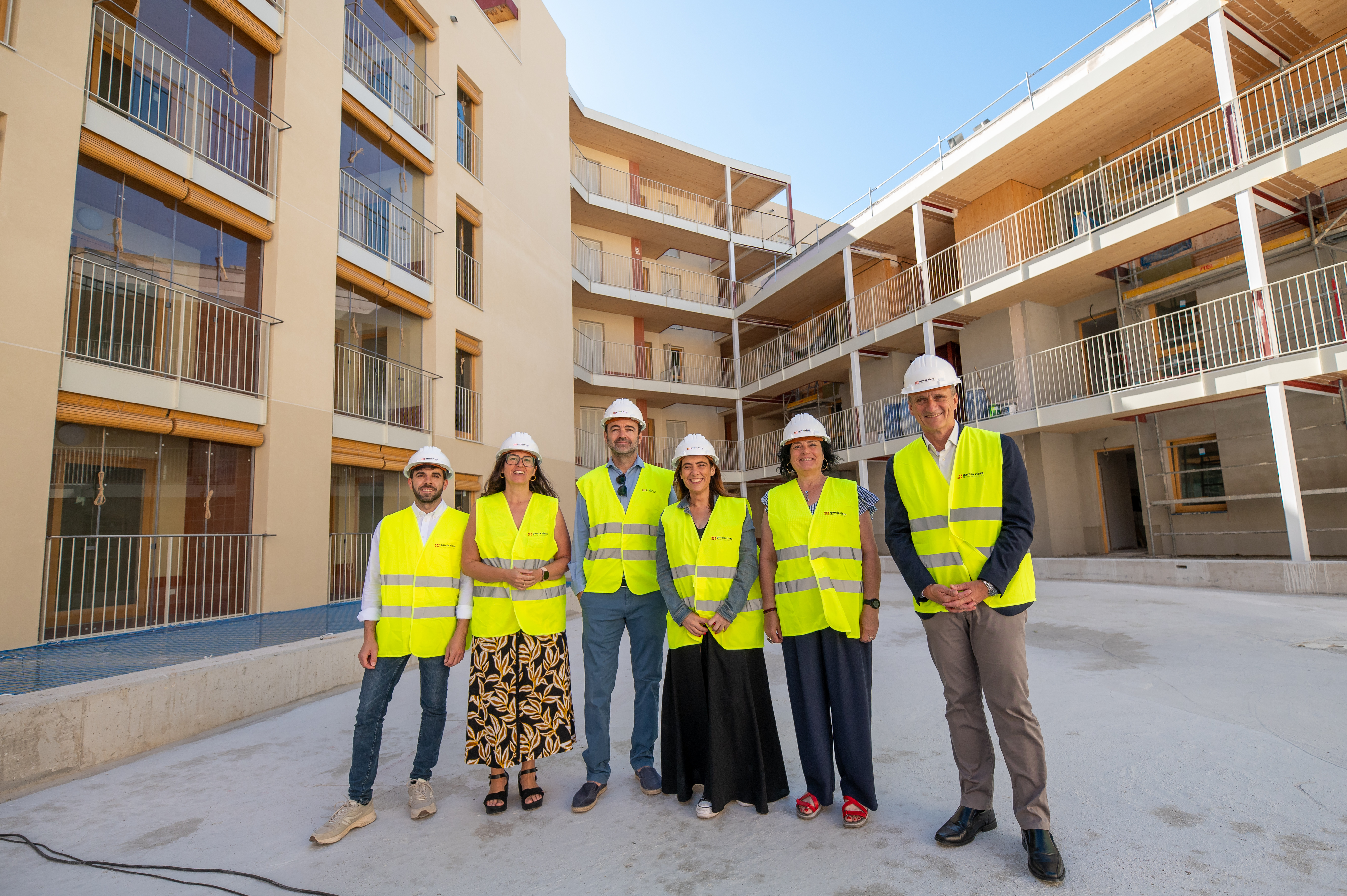 Visita d'obres a la promoció d'habitatge assequible de la Riera