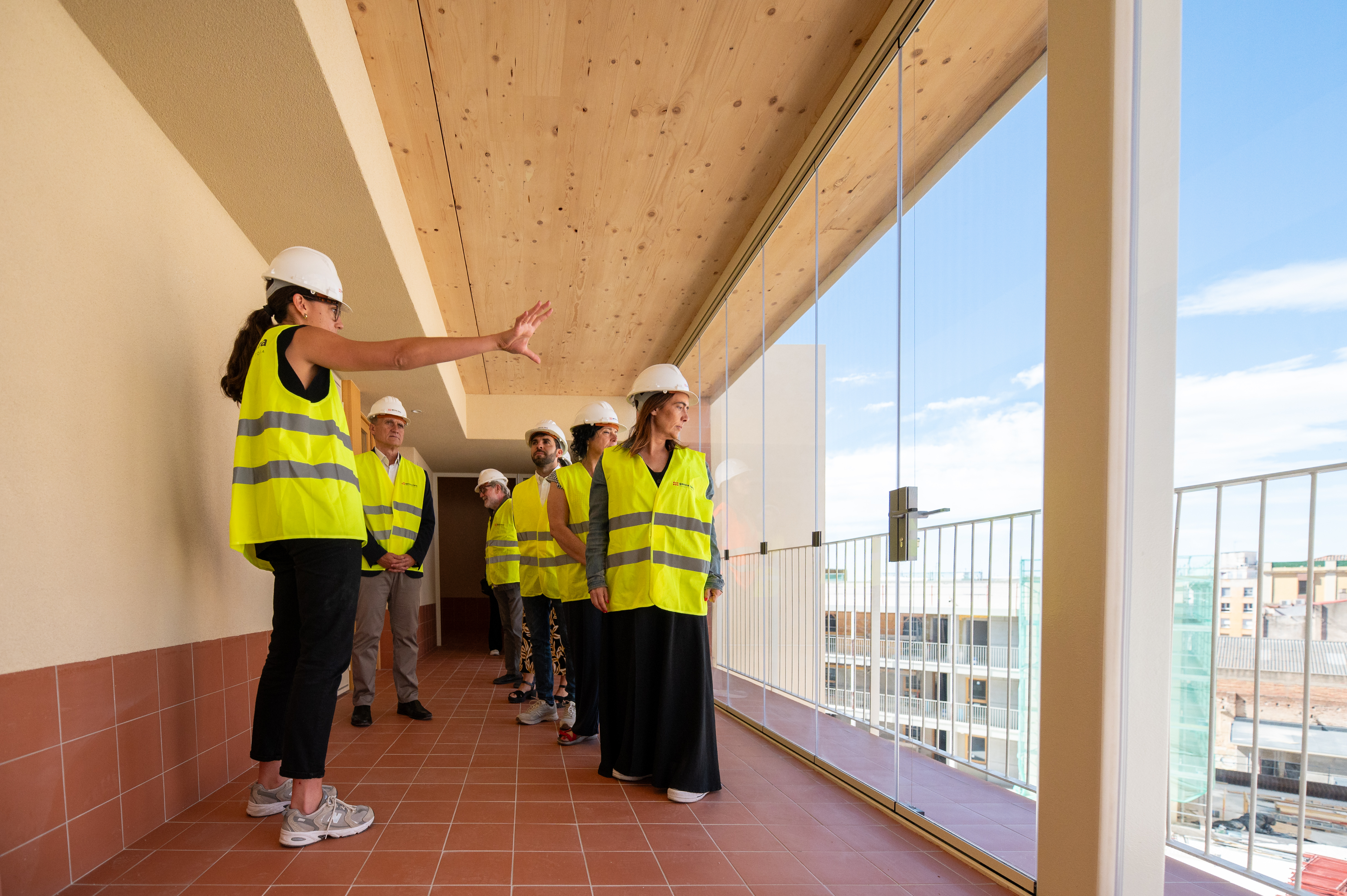 Visita d'obres a la promoció d'habitatge assequible de la Riera